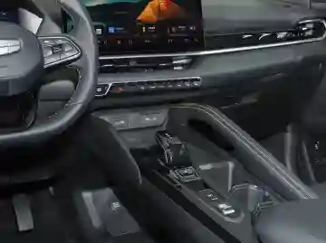 Geely Coolray 2025 Start Shine Full Option - Vue 8