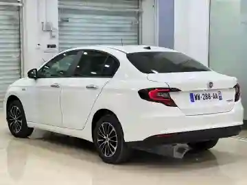 Fiat Tipo Sedan 2025 Life - Vue 12