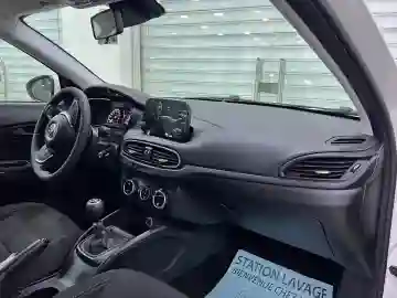 Fiat Tipo Sedan 2025 Life - Vue 9