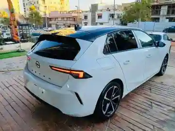 Opel Astra 2025 - Vue 1