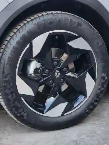 Renault Captur 2025 Techno - Vue 2