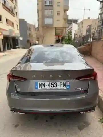 Skoda Octavia 2024 Pro - Vue 10