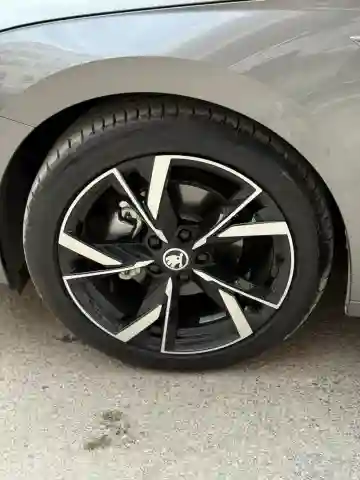 Skoda Octavia 2024 Pro - Vue 16