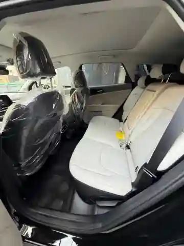 Kia Spotaje 2025 Ess 150ch - Vue 6