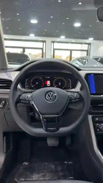Volkswagen T-cross 2025 T-cross - Vue 4