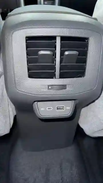 Volkswagen T-cross 2025 T-cross - Vue 7