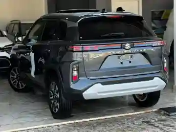 Suzuki Grand Vitara 2024 - Vue 5