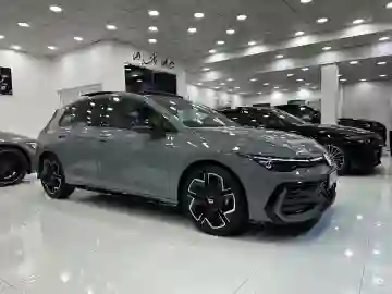 Volkswagen Golf 85 2025 Rline