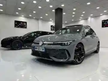 Volkswagen Golf 85 2025 Rline - Vue 9