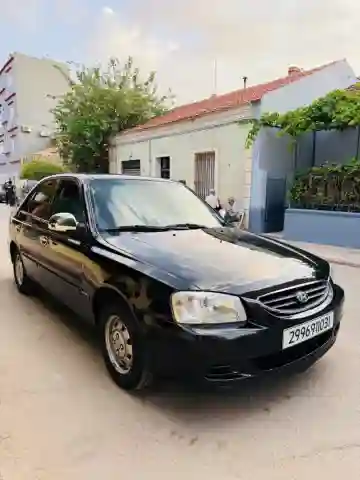 Hyundai Accent 2010 GLS - Vue 10