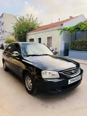 Hyundai Accent 2010 GLS - Vue 4