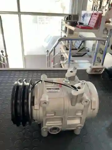 Compresseur Clim Auto - Vue 4