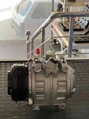 Compresseur Clim Auto - Vue 6