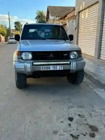 Mitsubishi Pajero Court 1993 Pajero Court - Vue 13
