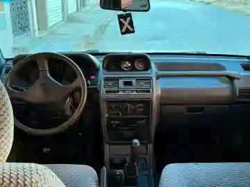 Mitsubishi Pajero Court 1993 Pajero Court - Vue 14