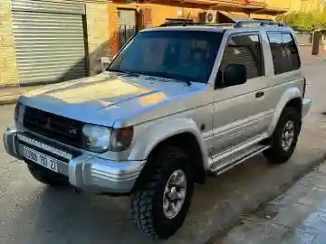 Mitsubishi Pajero Court 1993 Pajero Court - Vue 9