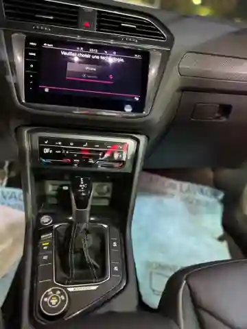 Volkswagen Tiguan 2024 Rline - Vue 12