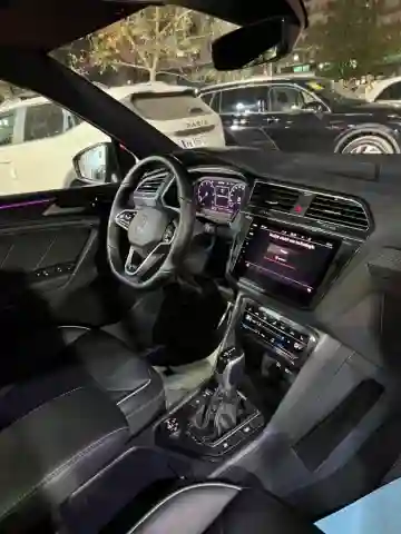 Volkswagen Tiguan 2024 Rline - Vue 18