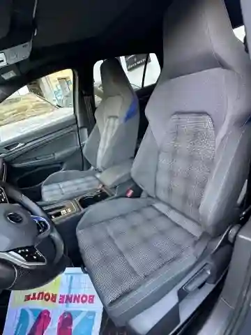 Volkswagen Golf 8 2021 GTE - Vue 3