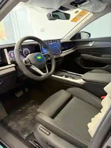 Volkswagen Passat 2025 PRO