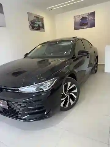 Volkswagen Passat 2025 PRO - Vue 11