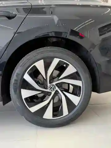Volkswagen Passat 2025 PRO - Vue 5
