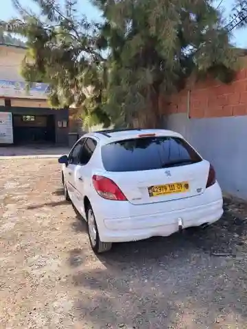 Peugeot 207 2011 Allure - Vue 7
