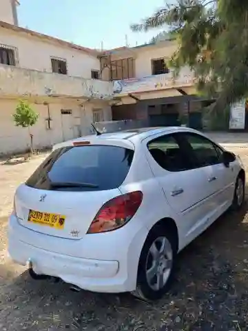Peugeot 207 2011 Allure - Vue 8