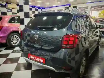 Dacia Sandero 2018 Stepway - Vue 17