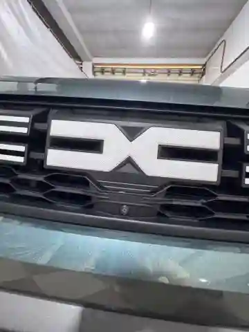 Dacia Duster 2023 - Vue 9