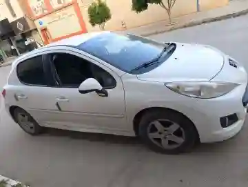 Peugeot 207 2012 New Active - Vue 13