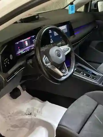 Volkswagen Golf 8 2020 GTE - Vue 1