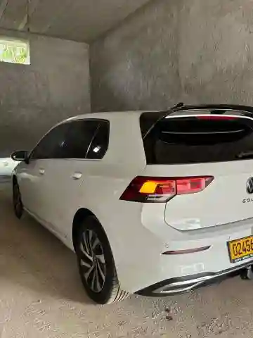 Volkswagen Golf 8 2020 GTE - Vue 15