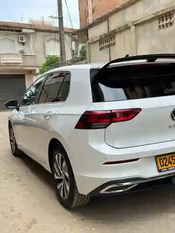 Volkswagen Golf 8 2020 GTE - Vue 2