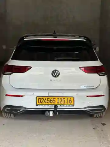 Volkswagen Golf 8 2020 GTE - Vue 5