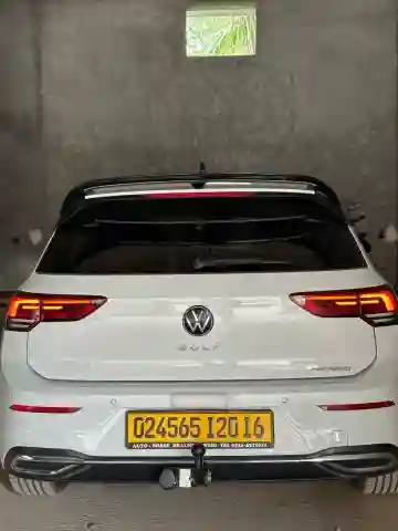 Volkswagen Golf 8 2020 GTE - Vue 6