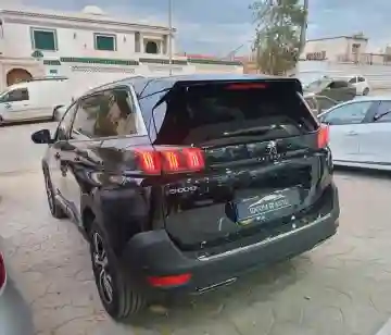 Peugeot 5008 2023 GT 7 Places - Vue 1