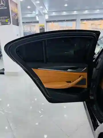 BMW Série 5 2022 M Sport - Vue 14