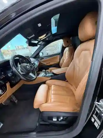 BMW Série 5 2022 M Sport - Vue 17