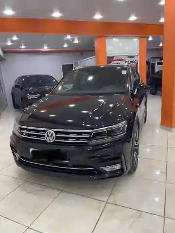 Volkswagen Tiguan 2017 R-line - Vue 3