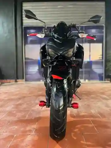 Kawasaki Z900 2017 - Vue 1
