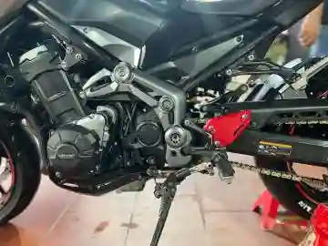 Kawasaki Z900 2017 - Vue 12