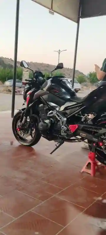 Kawasaki Z900 2017 - Vue 7
