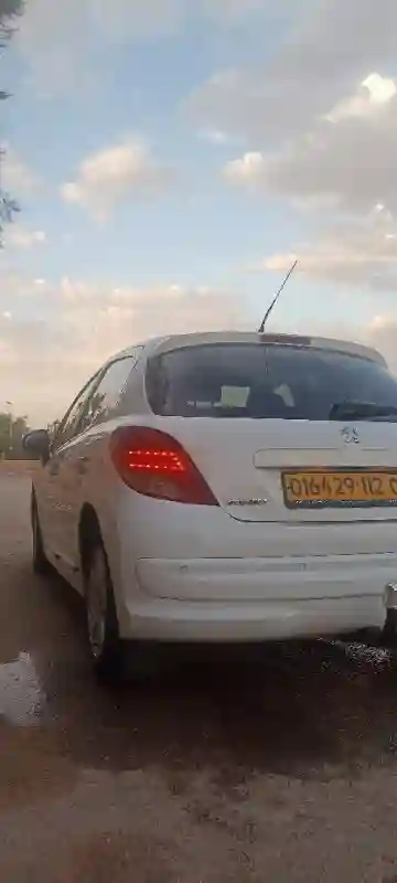 Peugeot 207 2013 207 - Vue 16