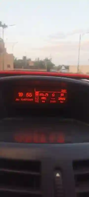 Peugeot 207 2013 207 - Vue 3