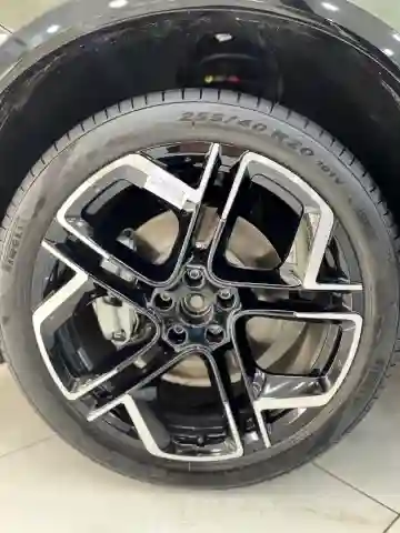 Volkswagen Tiguan 2025 R Line - Vue 1