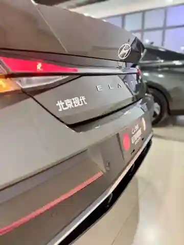 Hyundai Elantra 2025 GLX - Vue 15