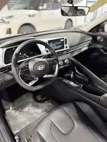 Hyundai Elantra 2025 GLX - Vue 9