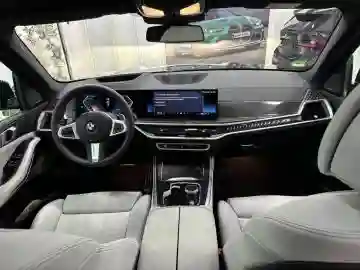 BMW X5 2025 M Sport - Vue 19