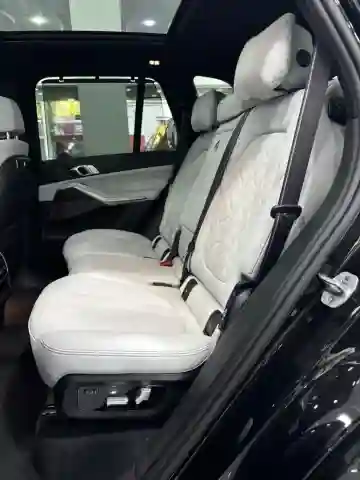 BMW X5 2025 M Sport - Vue 2